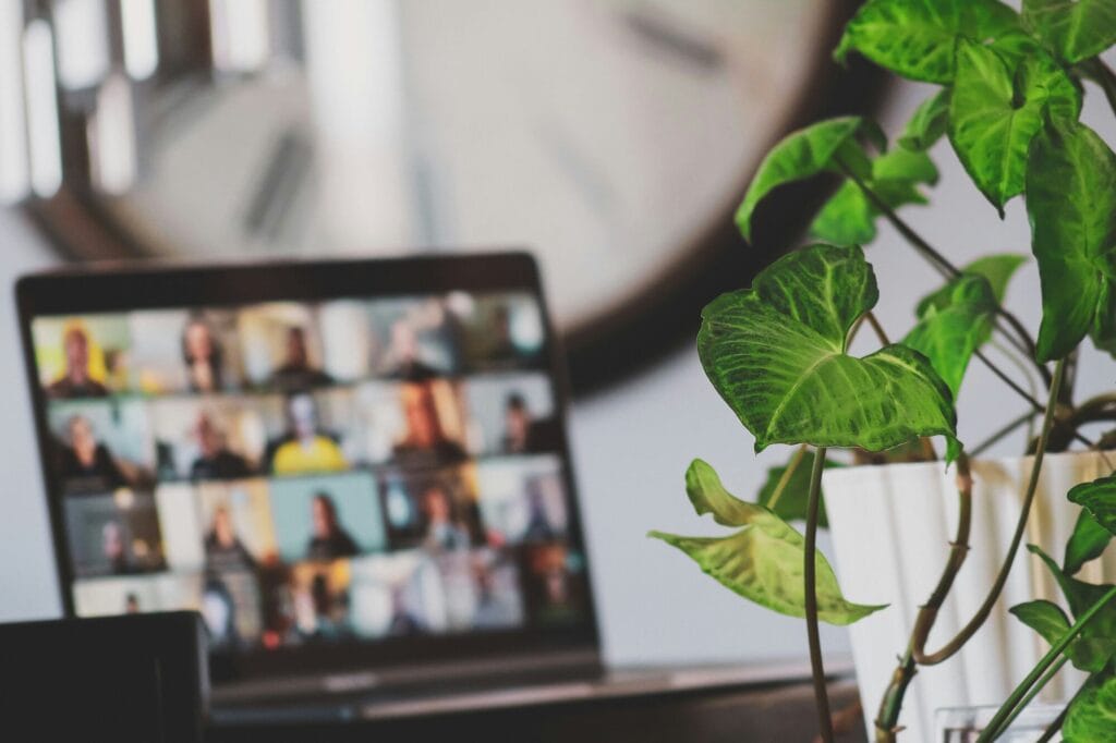 Remote outsourced team collaboration and virtual assistant management for UK business