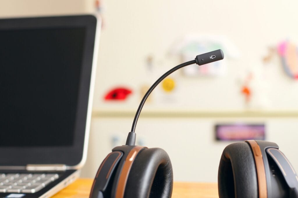 Outsourced Shopify customer support representative headset for e-commerce store